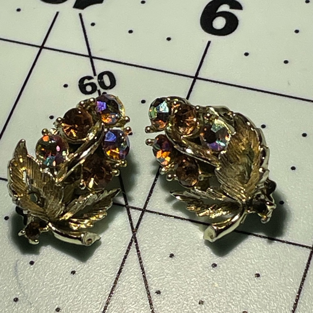 Lisner Jewelry Vintage Gold and Multicolor Crystal Leaf Earrings signed
